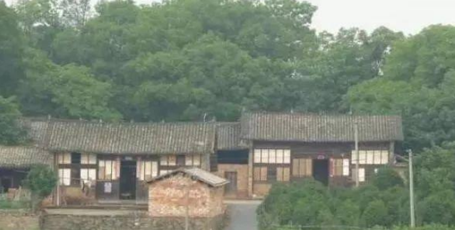 民间祖坟真实风水故事