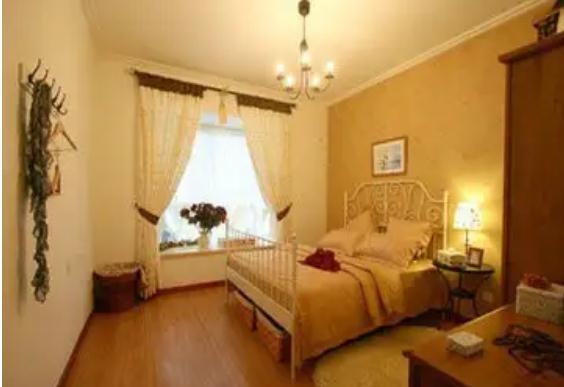 2025年7月31号农历闰六月初七日,黄历忌宜财神方位查询