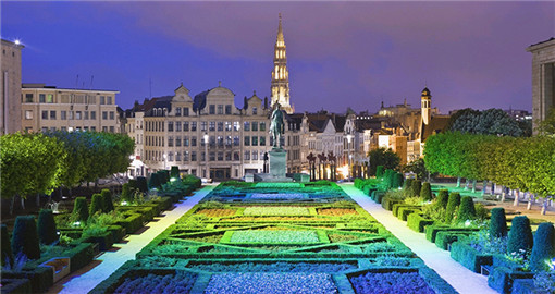 2025年8月5号农历闰六月十二日,黄历忌宜财神方位查询