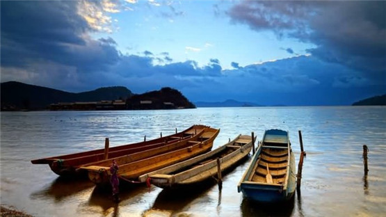 2025年8月18号农历闰六月廿五日,黄历忌宜财神方位查询　　