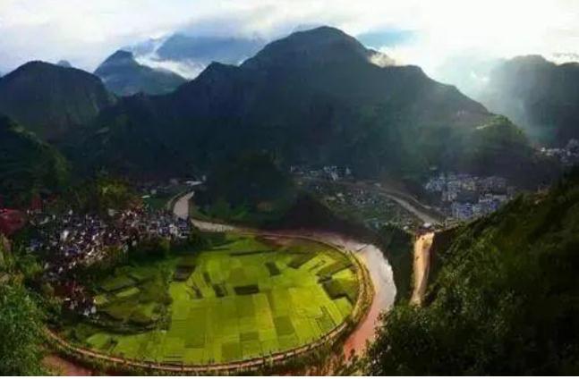 2025年8月26号农历七月初四日,黄历忌宜财神方位查询