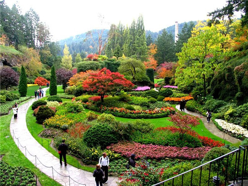 2025年8月28号农历七月初六日,黄历忌宜财神方位查询