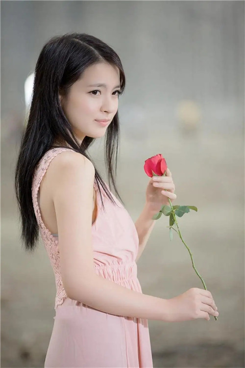 2026年必定发千万横财生肖女