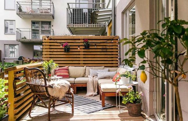 2025年10月2号农历八月十一日,黄历忌宜财神方位查询