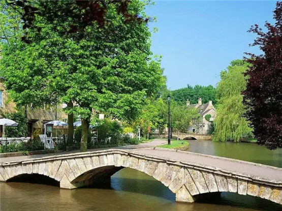 2025年10月16号农历八月廿五日,黄历忌宜财神方位查询