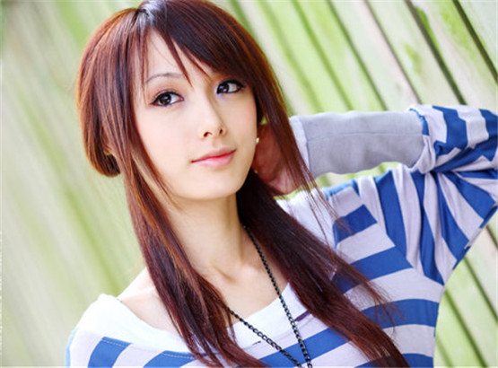 2026年属虎的人穿什么颜色的衣服好