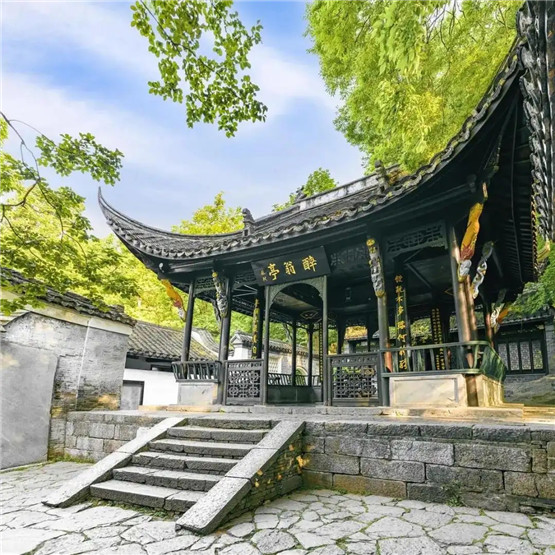 2025年11月27号农历十月初八日,黄历忌宜财神方位查询